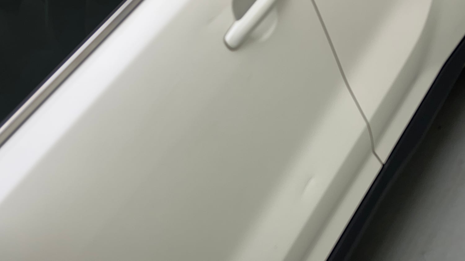 Used 2024 Toyota Urban Cruiser Hyryder V AT NeoDrive Petrol Automatic dents MINOR DENT
