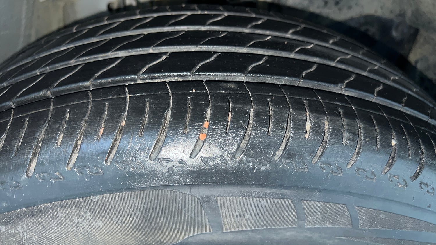 Used 2025 Honda Elevate ZX CVT Petrol Automatic tyres RIGHT FRONT TYRE TREAD VIEW
