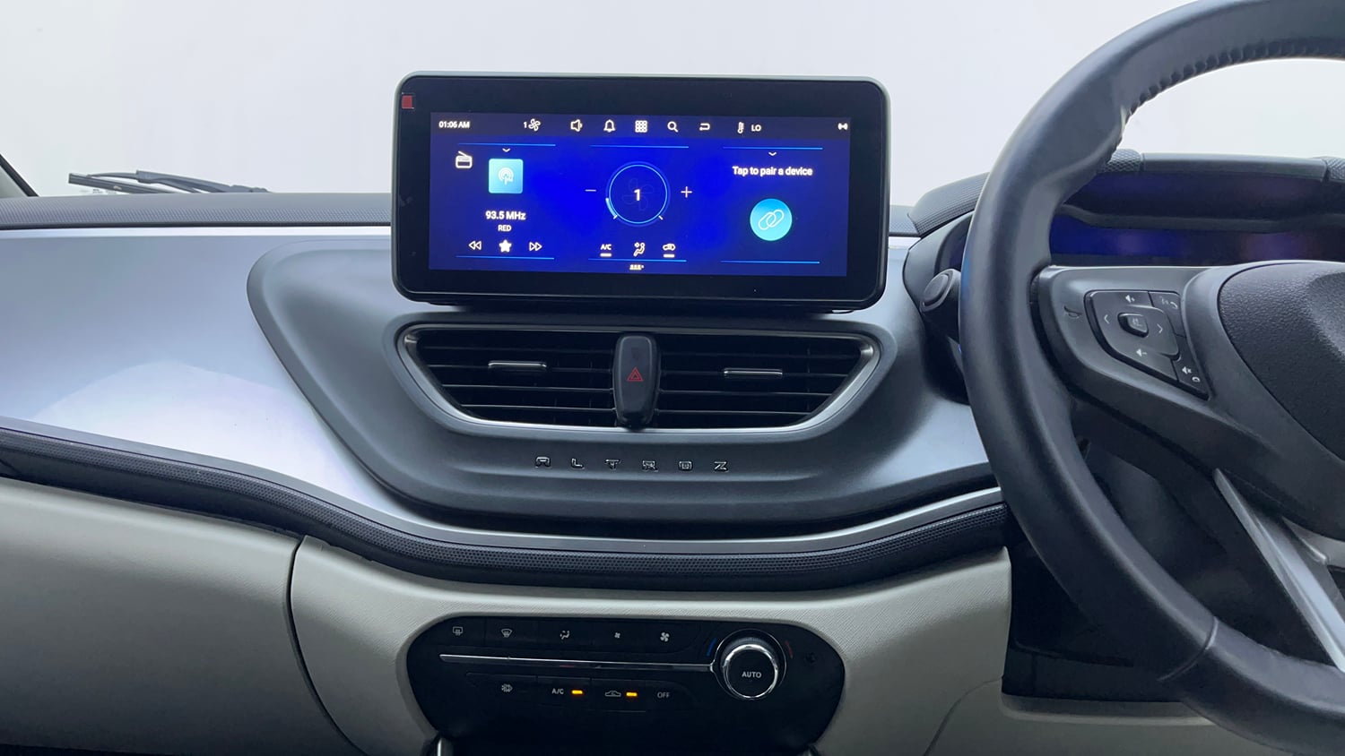 Used 2024 Tata Altroz XZA Plus (S) Lux Petrol Petrol Automatic interior MUSIC SYSTEM & AC CONTROL VIEW