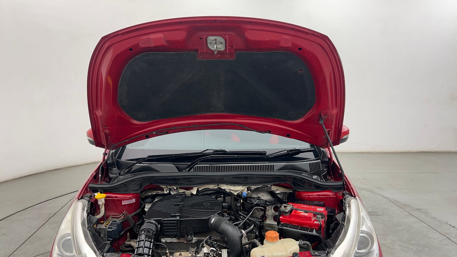 Used 2016 Tata Zest XT Petrol Petrol Manual engine ENGINE & BONNET OPEN FRONT VIEW