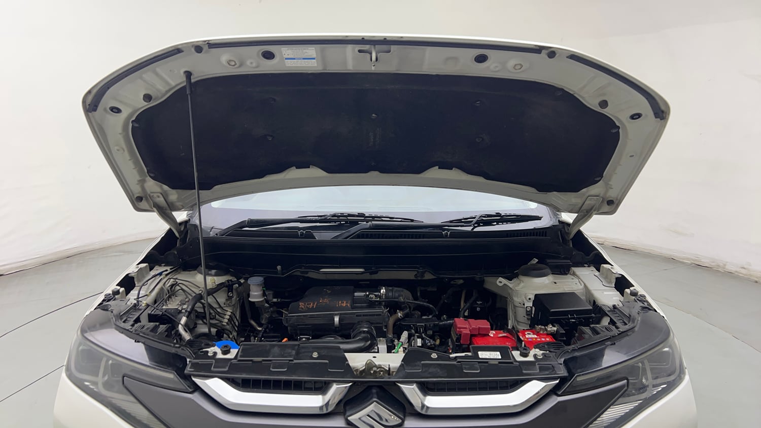 Used 2023 Maruti Suzuki Brezza ZXi Petrol Manual engine ENGINE & BONNET OPEN FRONT VIEW