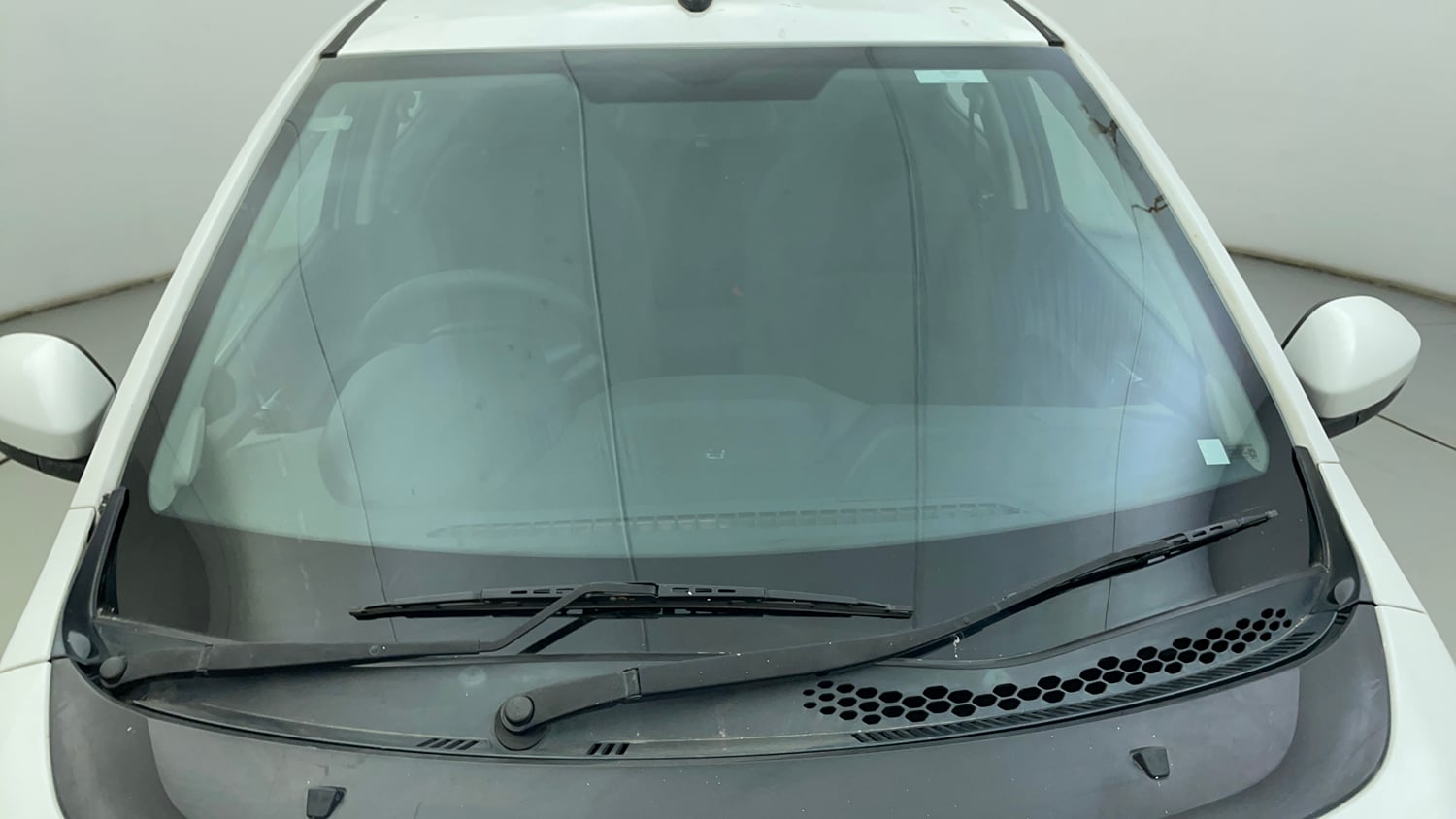 Used 2018 Tata Tiago Revotron XZ Petrol Manual exterior FRONT WINDSHIELD VIEW