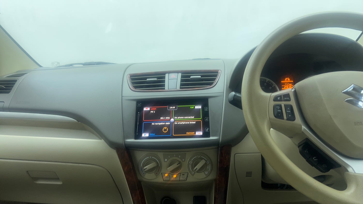 Used 2016 Maruti Suzuki Ertiga ZXI+ Petrol Manual top_features Integrated (in-dash) music system