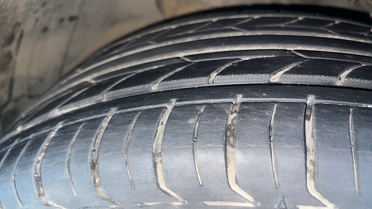 Used 2019 kia Seltos GTX Plus DCT 1.4 Petrol Automatic tyres LEFT FRONT TYRE TREAD VIEW