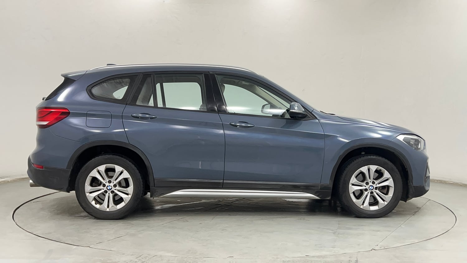 Used 2021 BMW X1 sDrive20d xLine Diesel Automatic exterior RIGHT SIDE VIEW