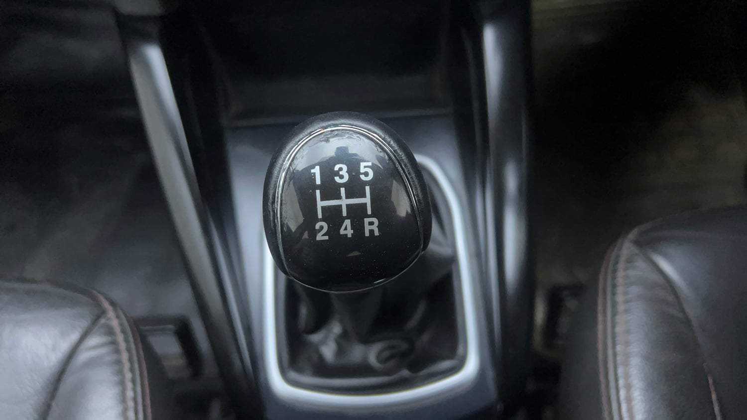 Used 2016 Ford EcoSport Titanium+ 1.5L TDCi Diesel Manual interior GEAR  KNOB VIEW