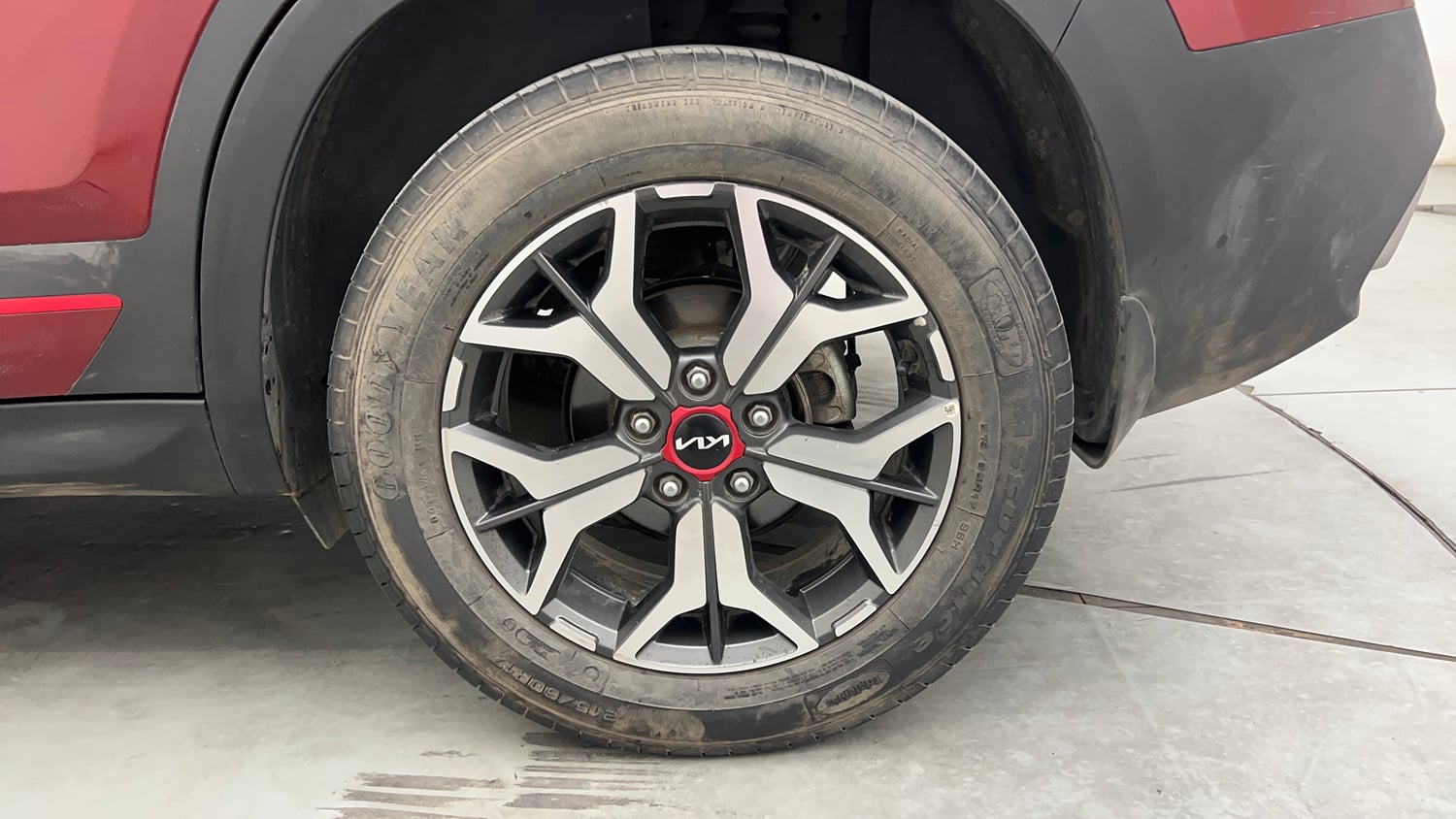Used 2022 Kia Seltos GTX Plus 1.4 Petrol Manual tyres LEFT REAR TYRE RIM VIEW