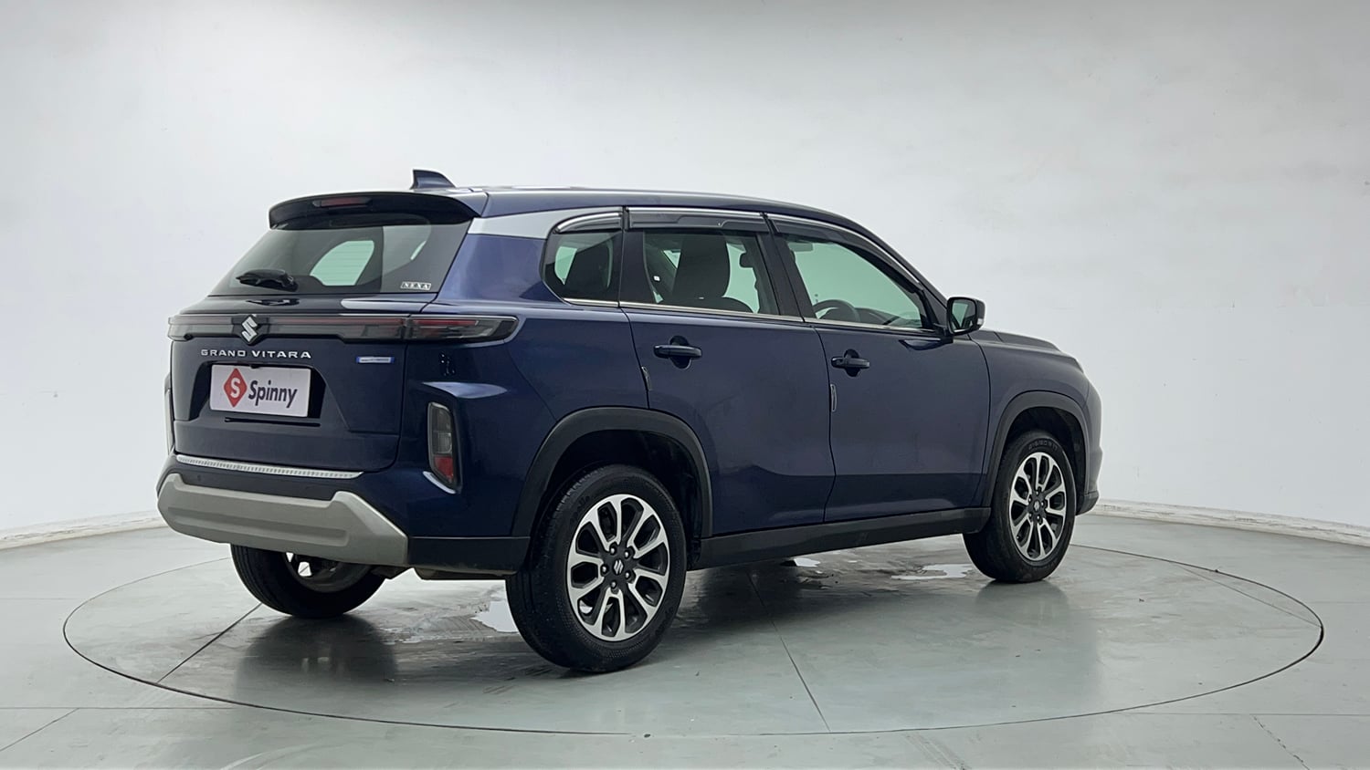 Used 2024 Maruti Suzuki Grand Vitara Zeta Smart Hybrid Petrol Manual exterior RIGHT REAR CORNER VIEW