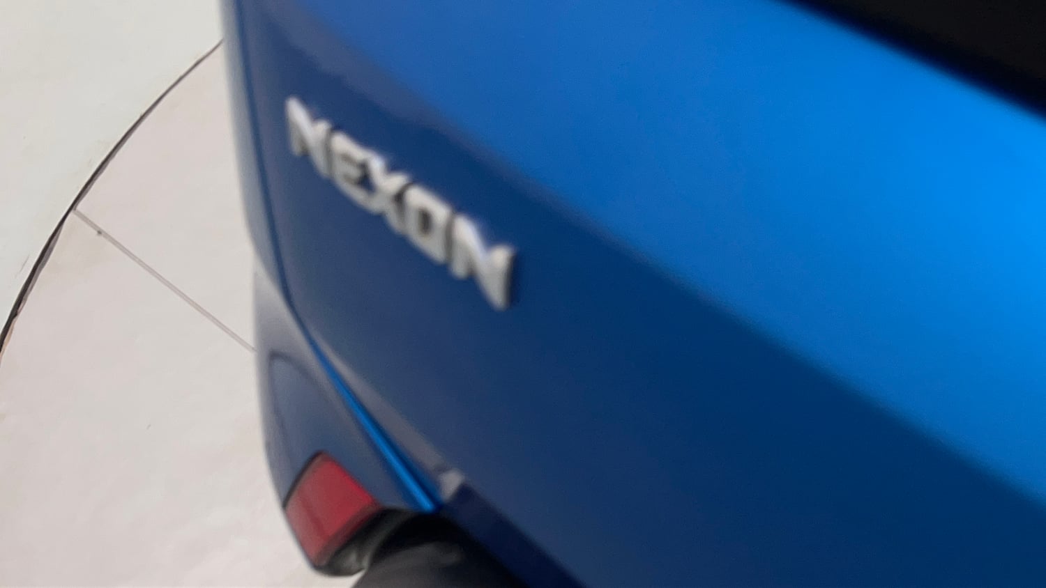 Used 2019 Tata Nexon XMA Petrol Petrol Automatic dents MINOR SCRATCH