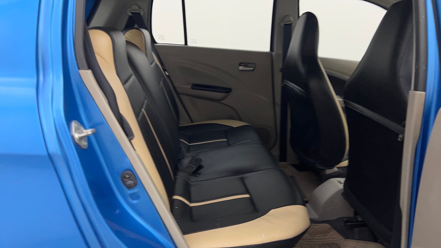 Used 2015 Maruti Suzuki Celerio VXi Petrol Manual interior RIGHT SIDE REAR DOOR CABIN VIEW