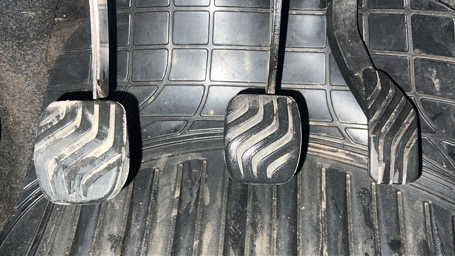 Used 2016 Renault Kwid RXT Petrol Manual interior PEDALS VIEW