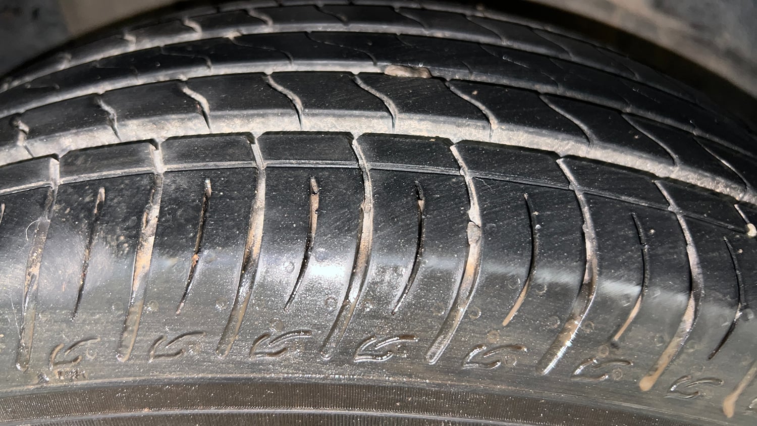 Used 2019 Tata Nexon XMA Petrol Petrol Automatic tyres RIGHT REAR TYRE TREAD VIEW