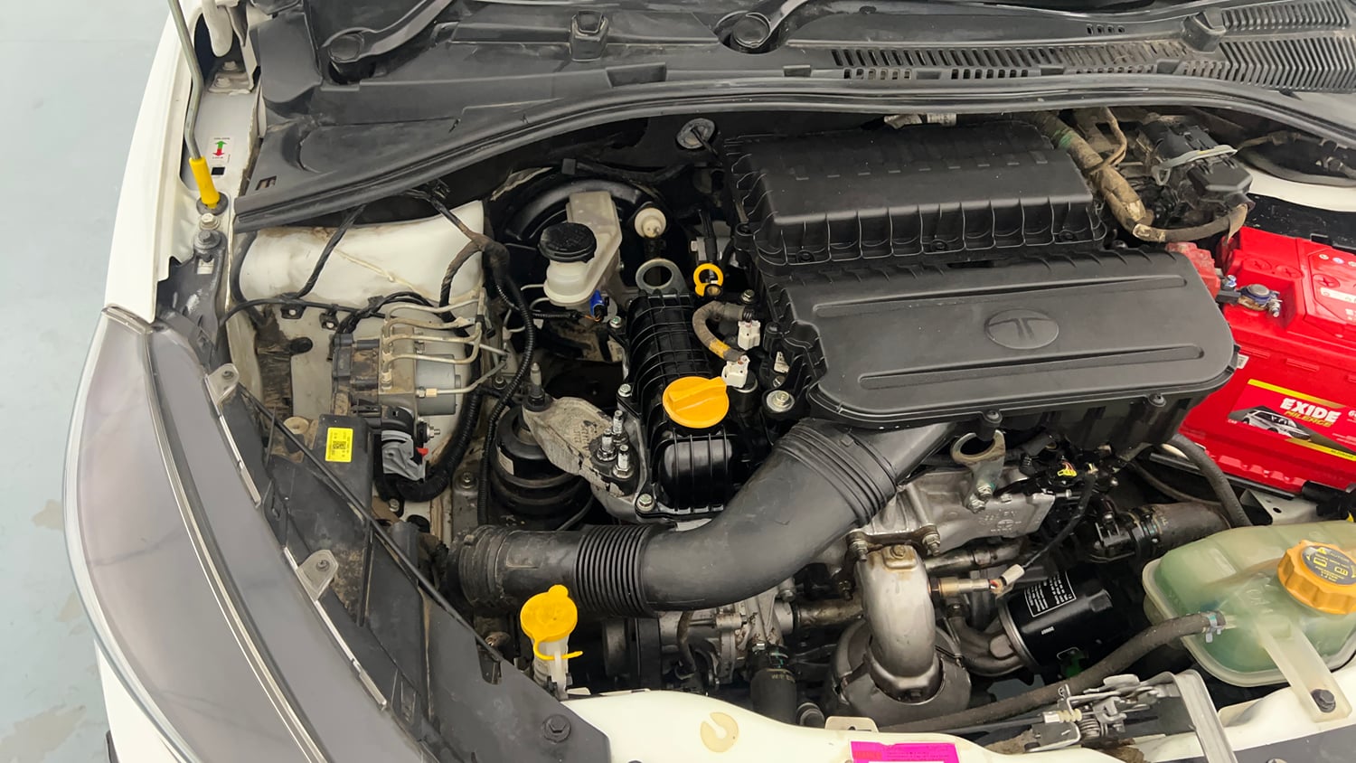 Used 2022 Tata Tiago XT CNG Cng Manual engine ENGINE RIGHT SIDE VIEW