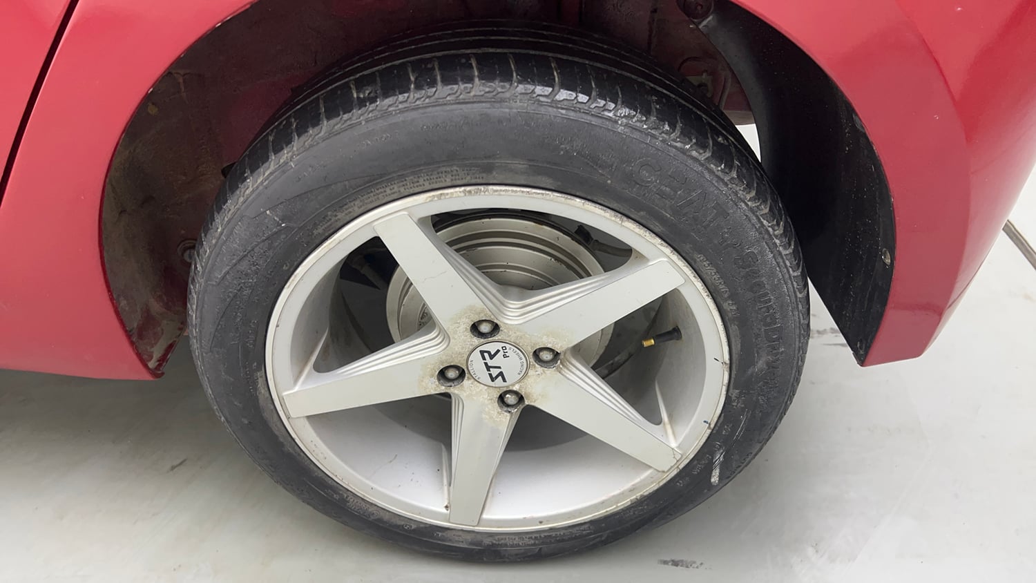 Used 2018 Hyundai Elite i20 Magna Executive 1.2 Petrol Manual tyres LEFT REAR TYRE RIM VIEW