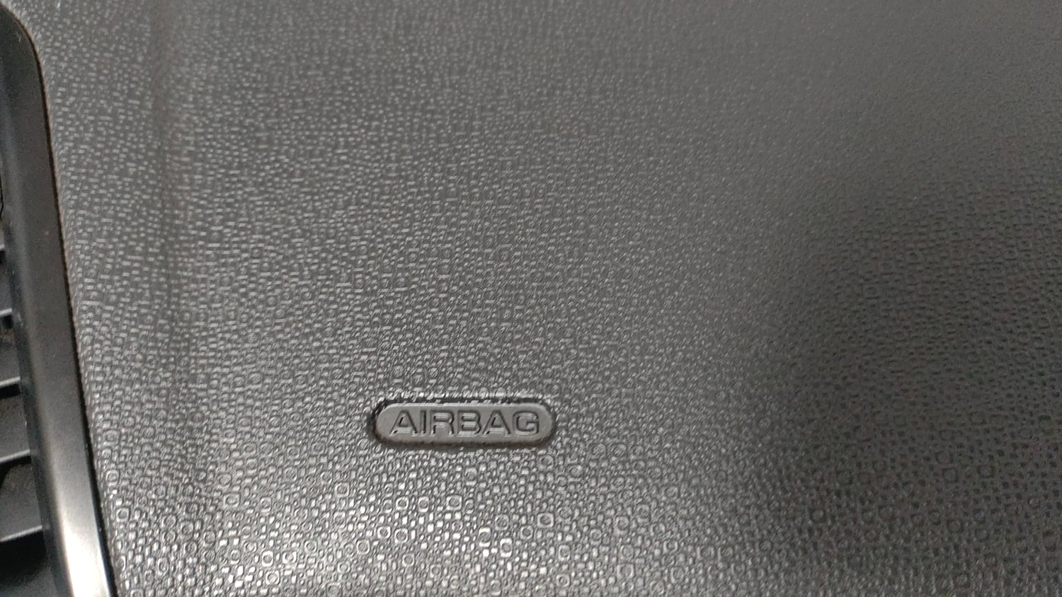 Used 2017 Ford EcoSport Ambiente 1.5L TDCi Diesel Manual top_features Airbags