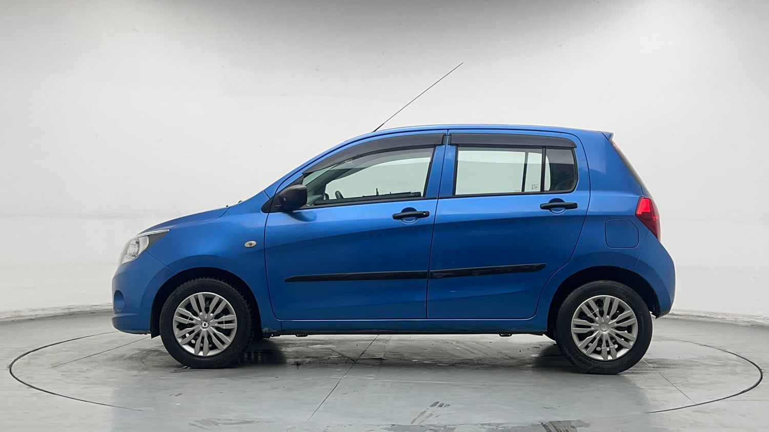 Used 2015 Maruti Suzuki Celerio VXi AMT Petrol Automatic exterior LEFT SIDE VIEW