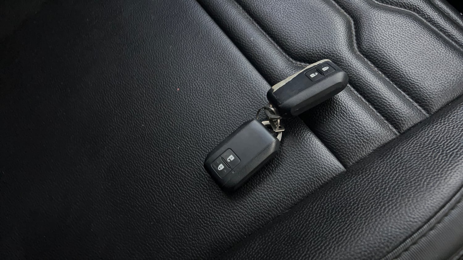 Used 2023 Maruti Suzuki Brezza Zxi Plus Dual Tone Petrol Manual extra CAR KEY VIEW