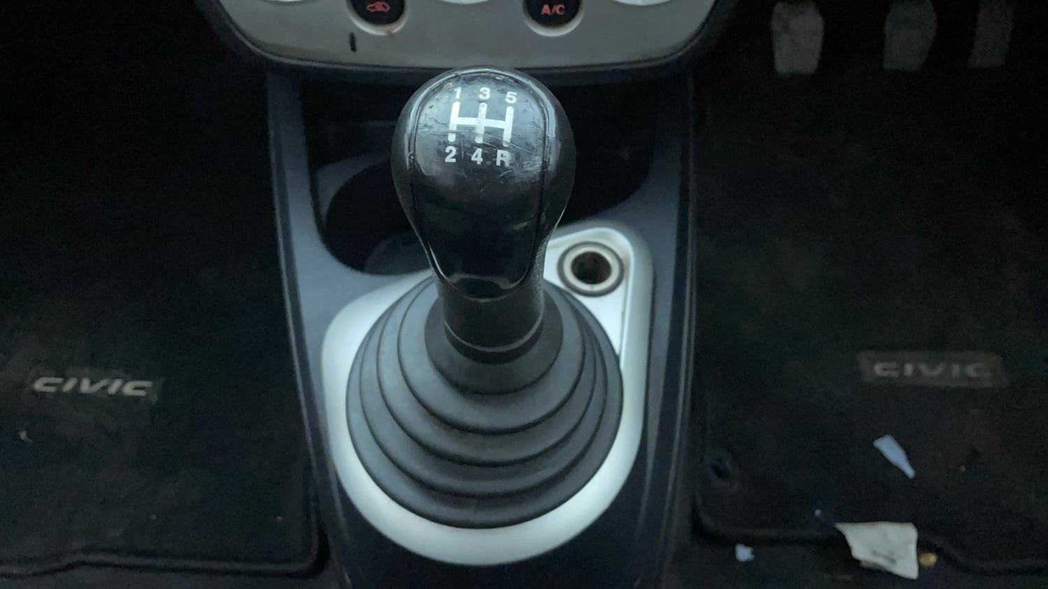 Used 2012 Ford Figo Duratorq Diesel EXI 1.4 Diesel Manual interior GEAR  KNOB VIEW