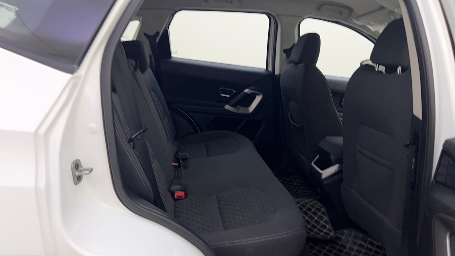 Used 2022 Tata Harrier XT Diesel Manual interior RIGHT SIDE REAR DOOR CABIN VIEW