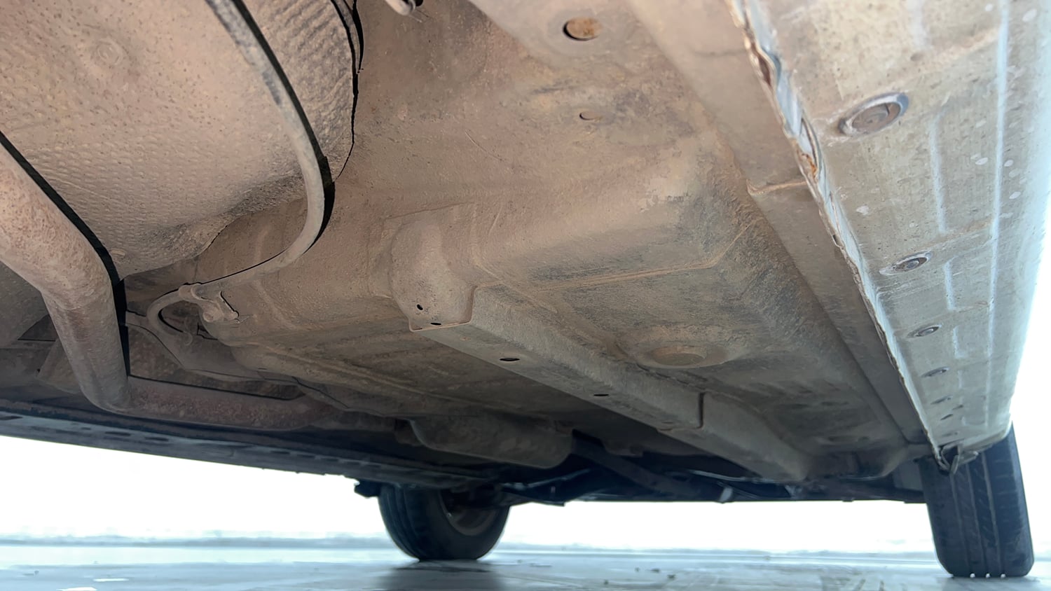 Used 2016 Toyota Etios Liva V Petrol Manual extra REAR RIGHT UNDERBODY VIEW