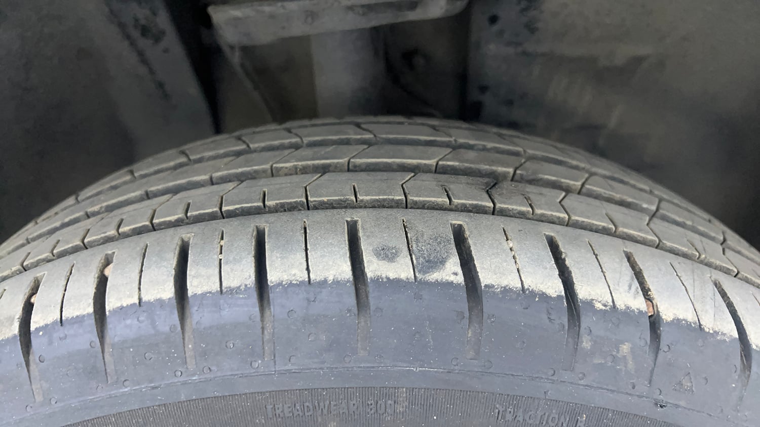 Used 2024 Tata Punch Creative Dual Tone MT Sunroof Petrol Manual tyres RIGHT FRONT TYRE TREAD VIEW