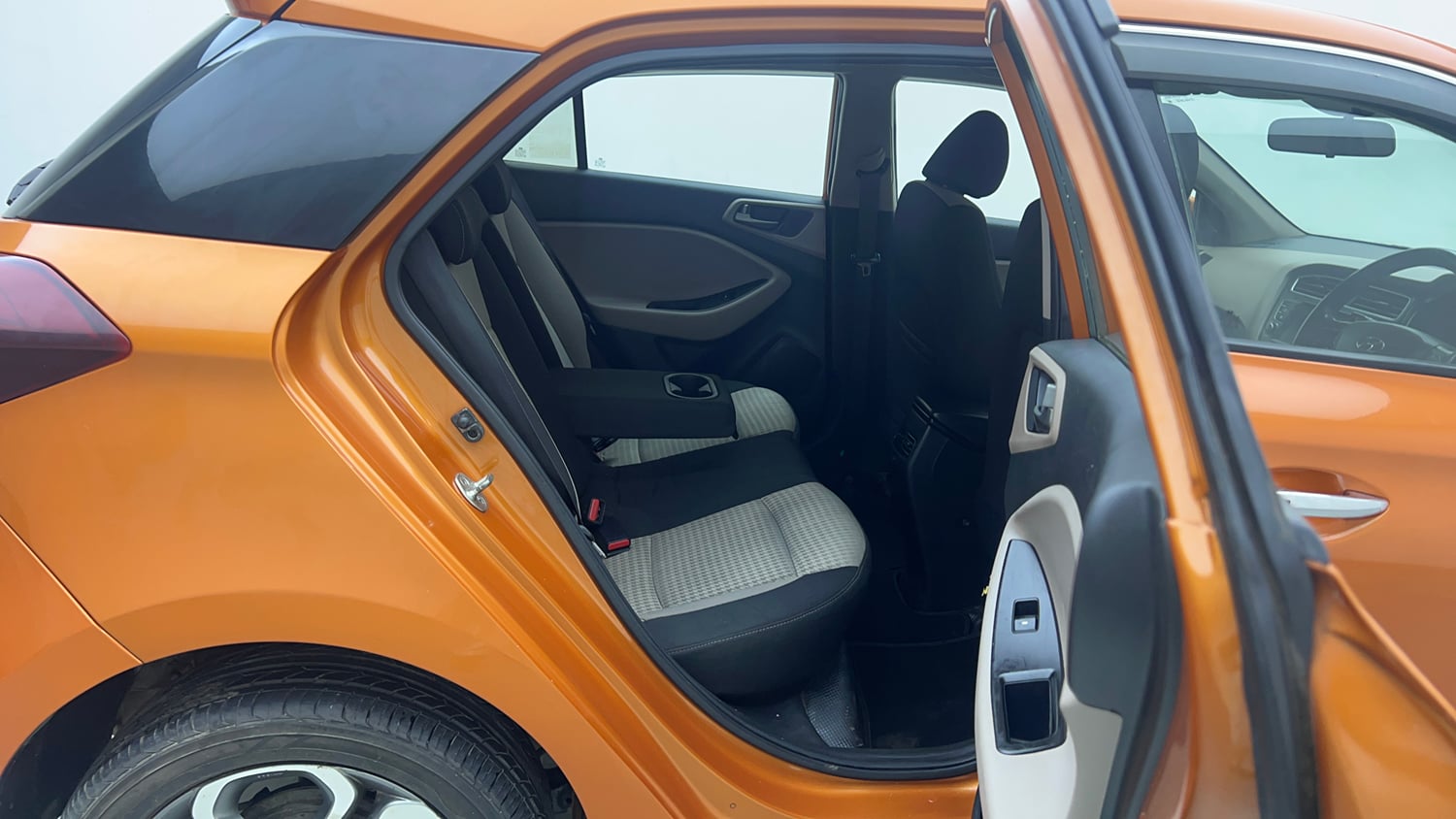 Used 2018 Hyundai Elite i20 Asta 1.4 (O) CRDi Diesel Manual interior RIGHT SIDE REAR DOOR CABIN VIEW