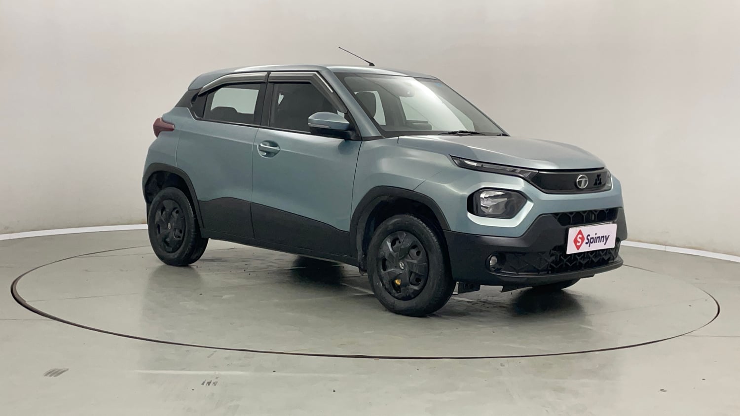 Used 2022 Tata Punch Adventure MT Petrol Manual exterior RIGHT FRONT CORNER VIEW