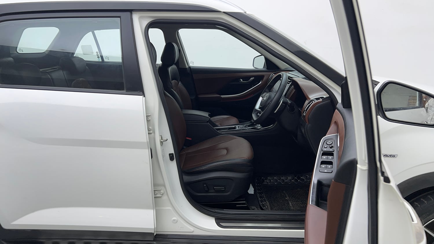 Used 2022 Hyundai Alcazar Platinum (O) 7 Seater 1.5 Diesel AT Diesel Automatic interior RIGHT SIDE FRONT DOOR CABIN VIEW