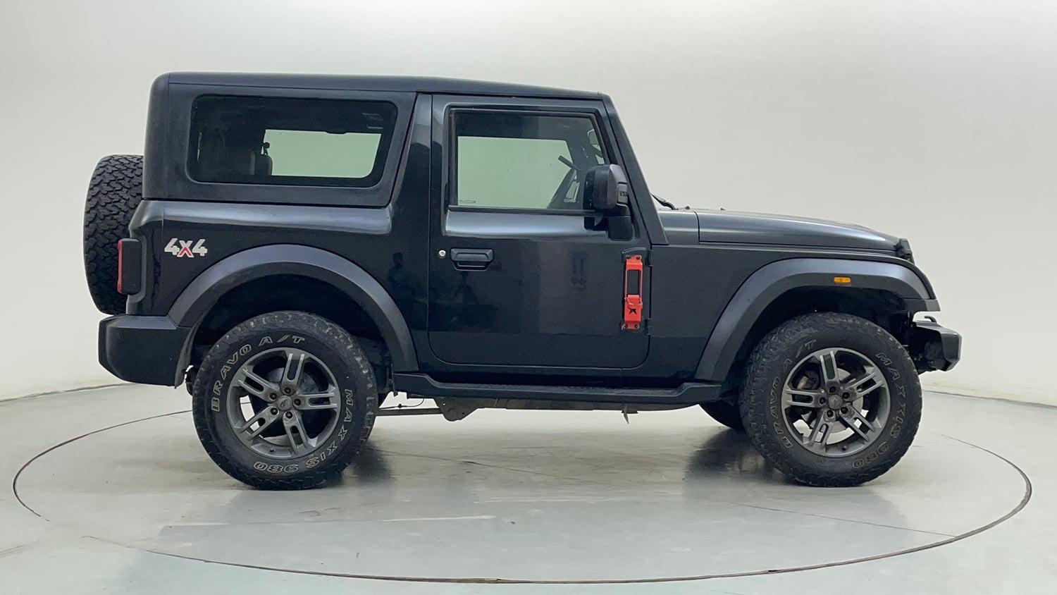 Used 2022 mahindra Thar LX Hard Top Petrol AT 4WD Petrol Automatic exterior RIGHT SIDE VIEW