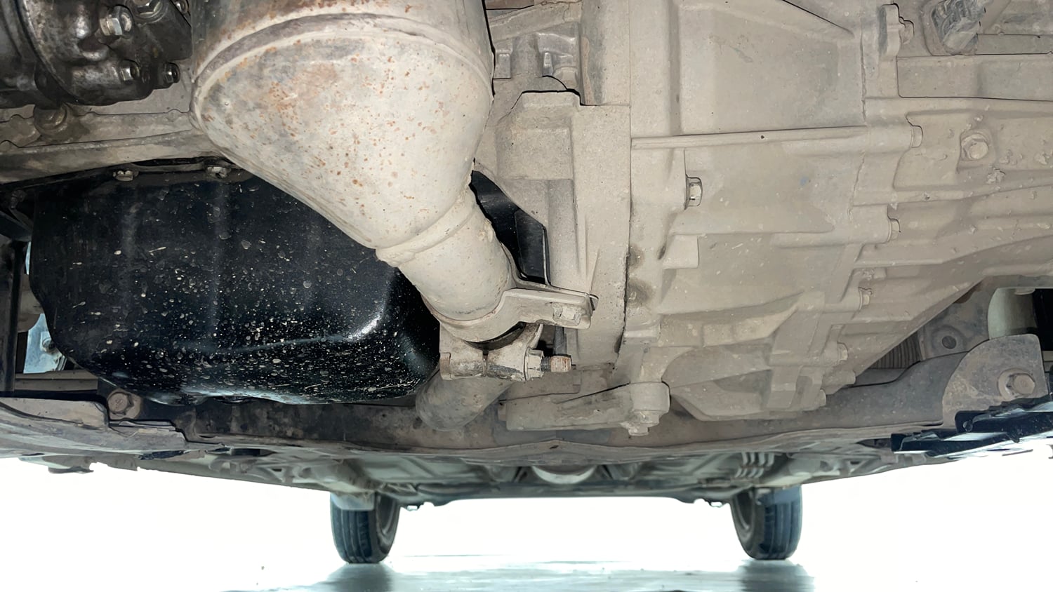 Used 2018 Maruti Suzuki Dzire VDi AMT Diesel Automatic extra FRONT LEFT UNDERBODY VIEW