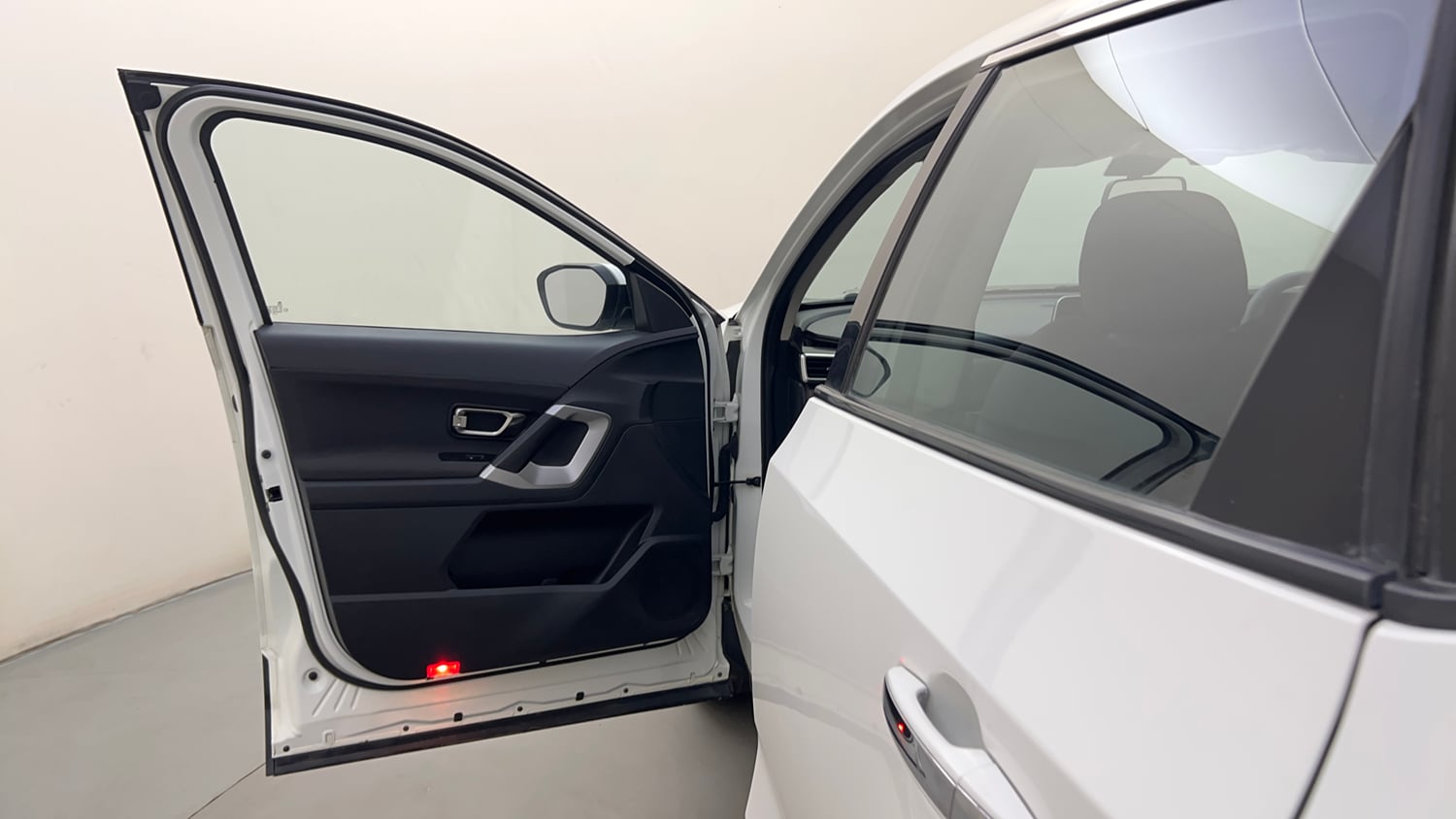 Used 2022 Tata Harrier XT Diesel Manual interior LEFT FRONT DOOR OPEN VIEW