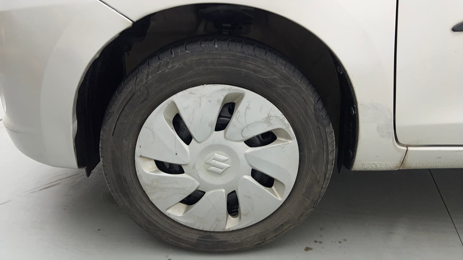 Used 2017 Maruti Suzuki Celerio ZXi AMT Petrol Automatic tyres LEFT FRONT TYRE RIM VIEW