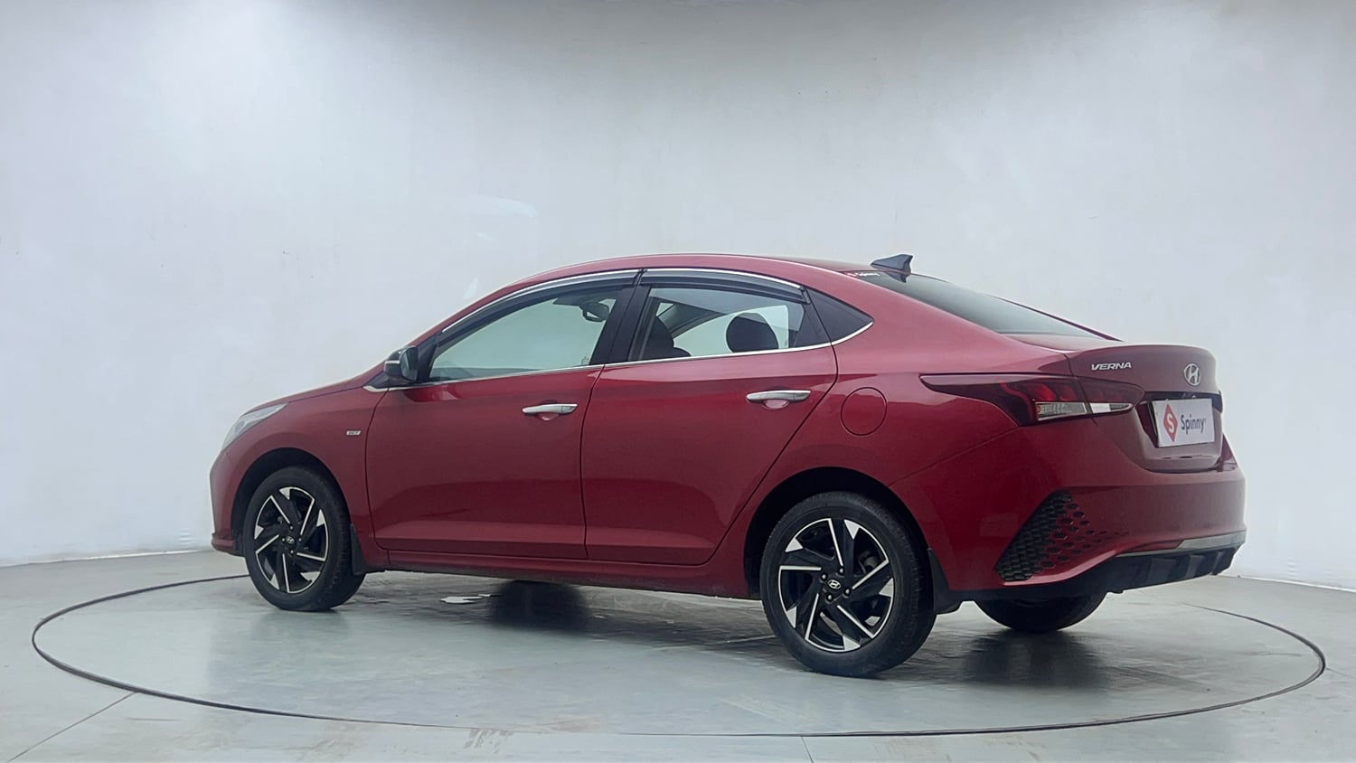 Used 2021 Hyundai Verna SX (O) 1.0 Turbo DCT Petrol Automatic exterior LEFT REAR CORNER VIEW