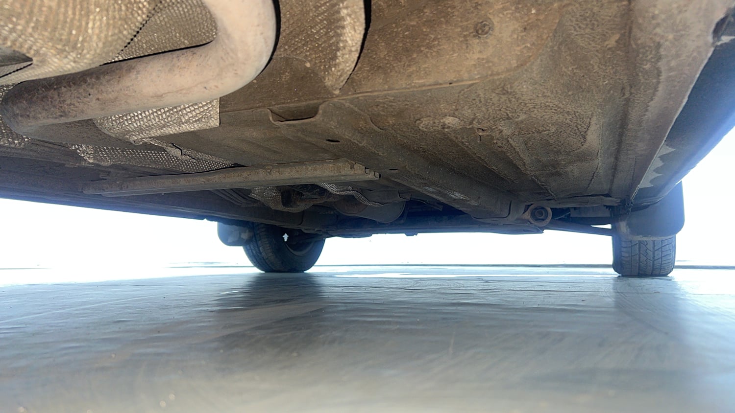 Used 2014 Ford Figo Duratec Petrol ZXI 1.2 Petrol Manual extra REAR RIGHT UNDERBODY VIEW