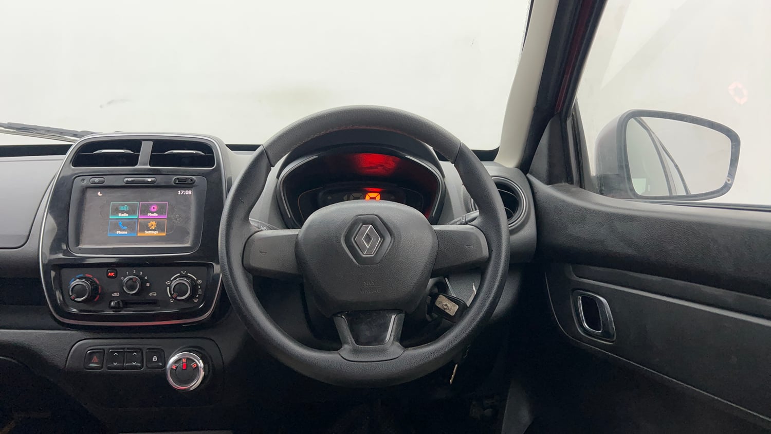 Used 2018 Renault Kwid 1.0 RXT AMT Opt Petrol Automatic interior STEERING VIEW