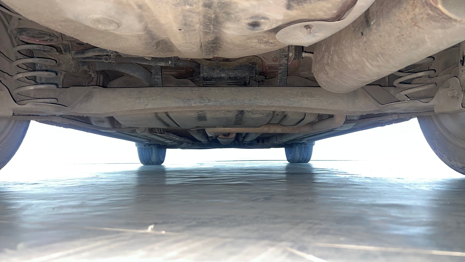 Used 2021 Hyundai Verna SX (O) 1.0 Turbo DCT Petrol Automatic extra REAR UNDERBODY VIEW (TAKEN FROM REAR)