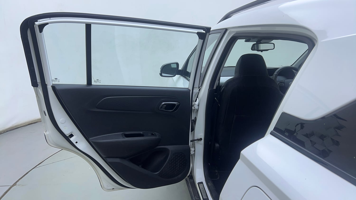 Used 2025 Hyundai Exter SX (O) Connect 1.2 MT Petrol Manual interior LEFT REAR DOOR OPEN VIEW