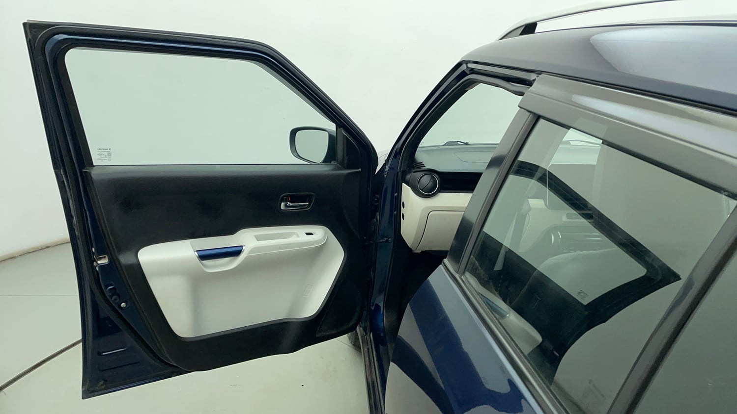Used 2022 Maruti Suzuki Ignis Alpha 1.2 MT Petrol Manual interior LEFT FRONT DOOR OPEN VIEW