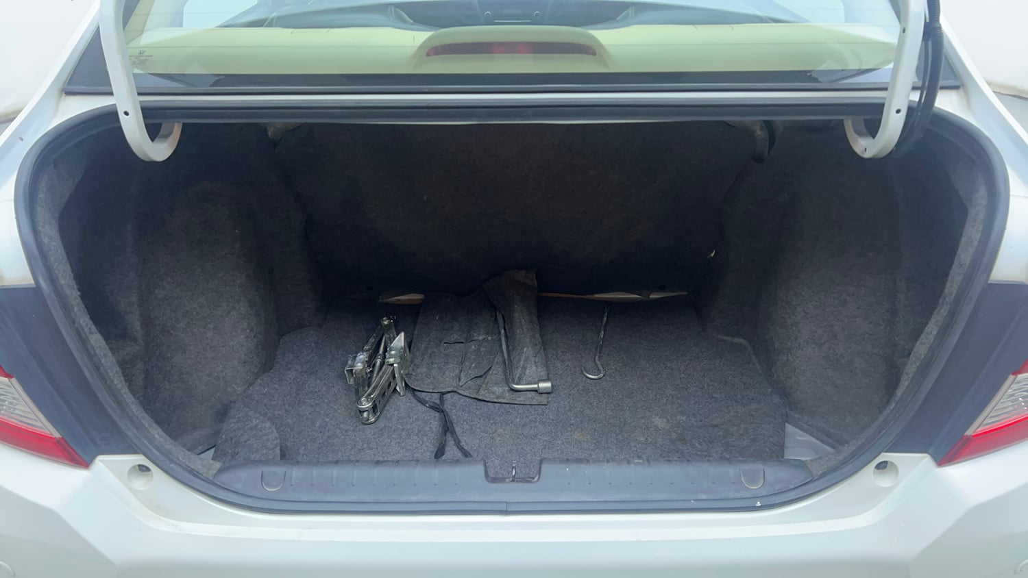 Used 2020 Honda Amaze 1.2 VX MT Petrol Petrol Manual interior DICKY INSIDE VIEW