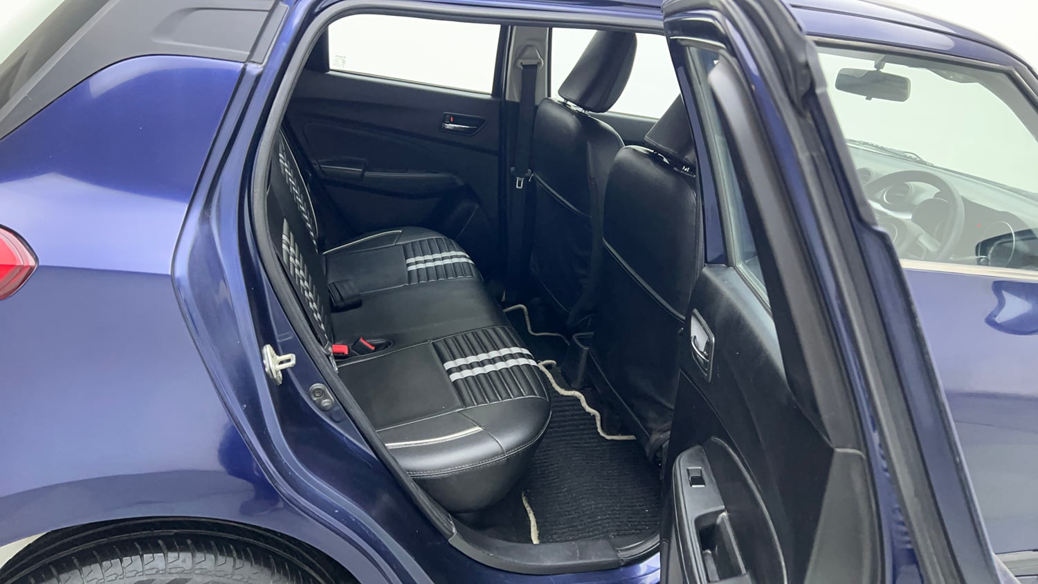 Used 2022 Maruti Suzuki Swift VXi Petrol Manual interior RIGHT SIDE REAR DOOR CABIN VIEW