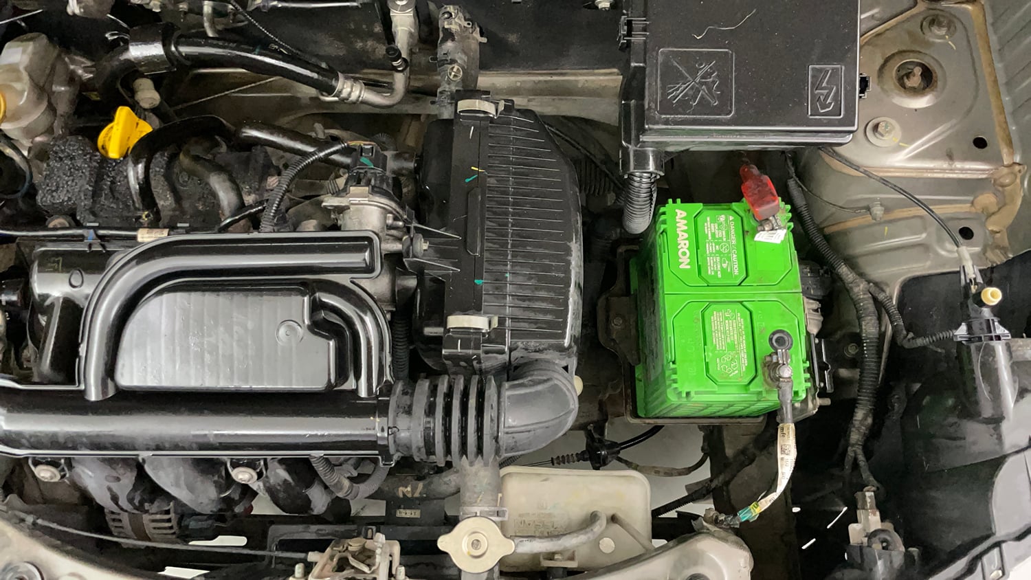 Used 2016 Renault Kwid RXT Petrol Manual engine ENGINE LEFT SIDE VIEW