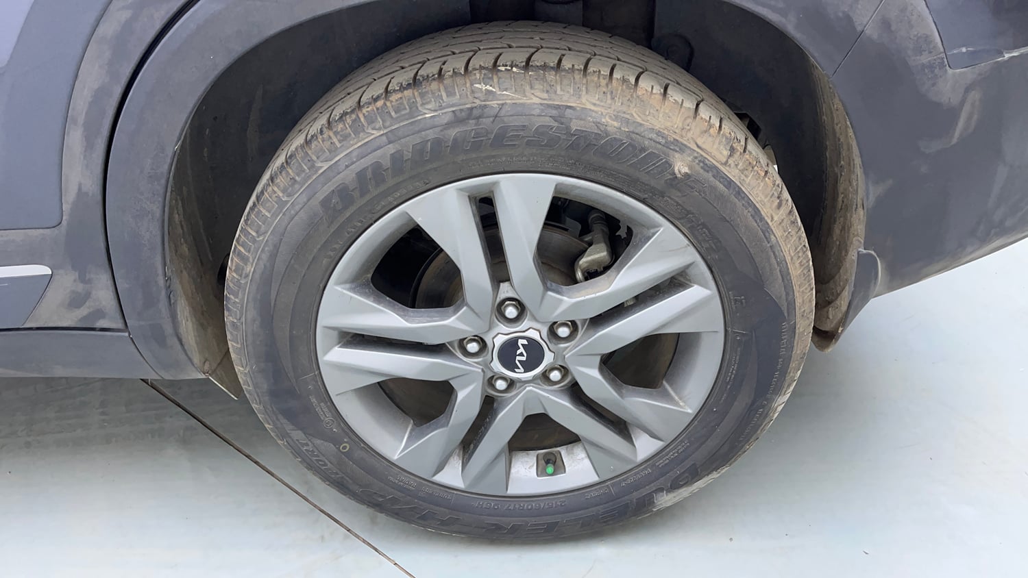 Used 2021 Kia Seltos HTX 1.5 Diesel Diesel Manual tyres LEFT REAR TYRE RIM VIEW