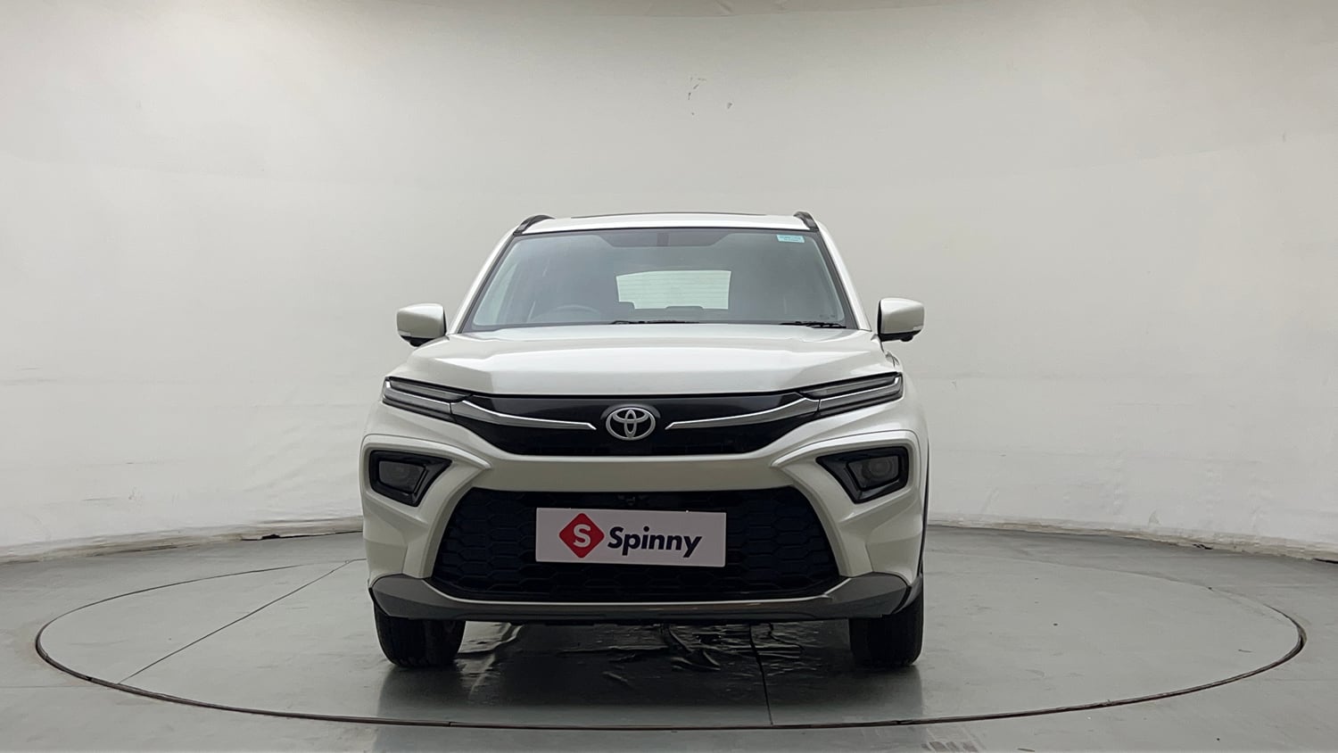 Used 2024 Toyota Urban Cruiser Hyryder V AT NeoDrive Petrol Automatic exterior FRONT VIEW