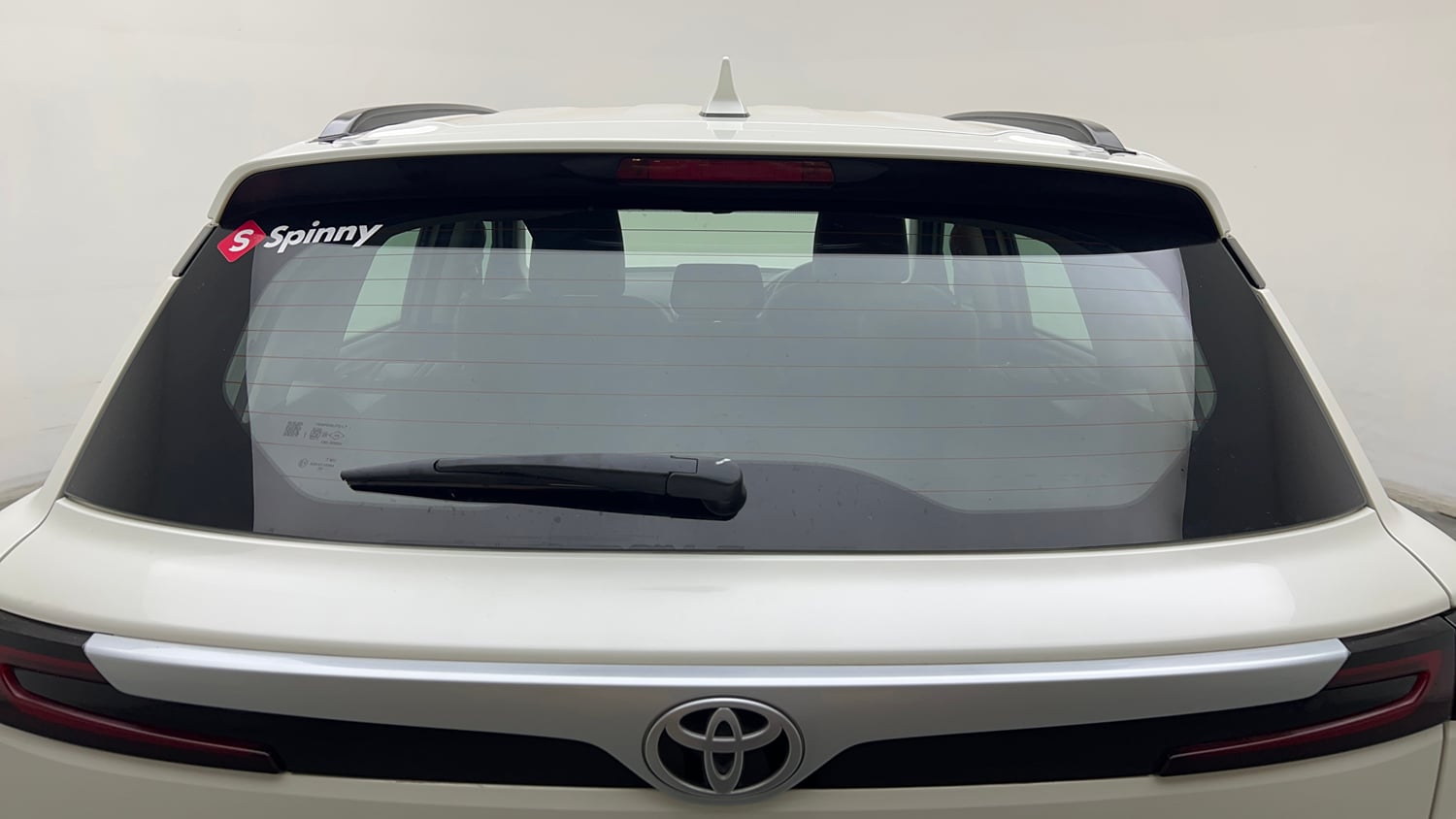 Used 2024 Toyota Urban Cruiser Hyryder V AT NeoDrive Petrol Automatic exterior BACK WINDSHIELD VIEW