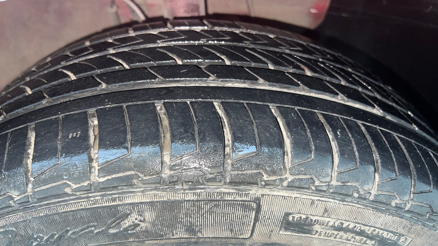 Used 2018 Hyundai Elite i20 Magna Executive 1.2 Petrol Manual tyres RIGHT FRONT TYRE TREAD VIEW