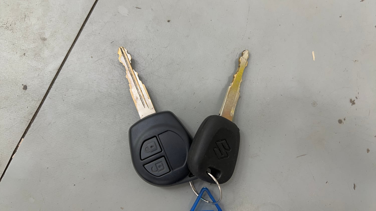 Used 2014 Maruti Suzuki Wagon R 1.0 VXI Petrol + CNG (Outside Fitted) Cng Manual extra CAR KEY VIEW