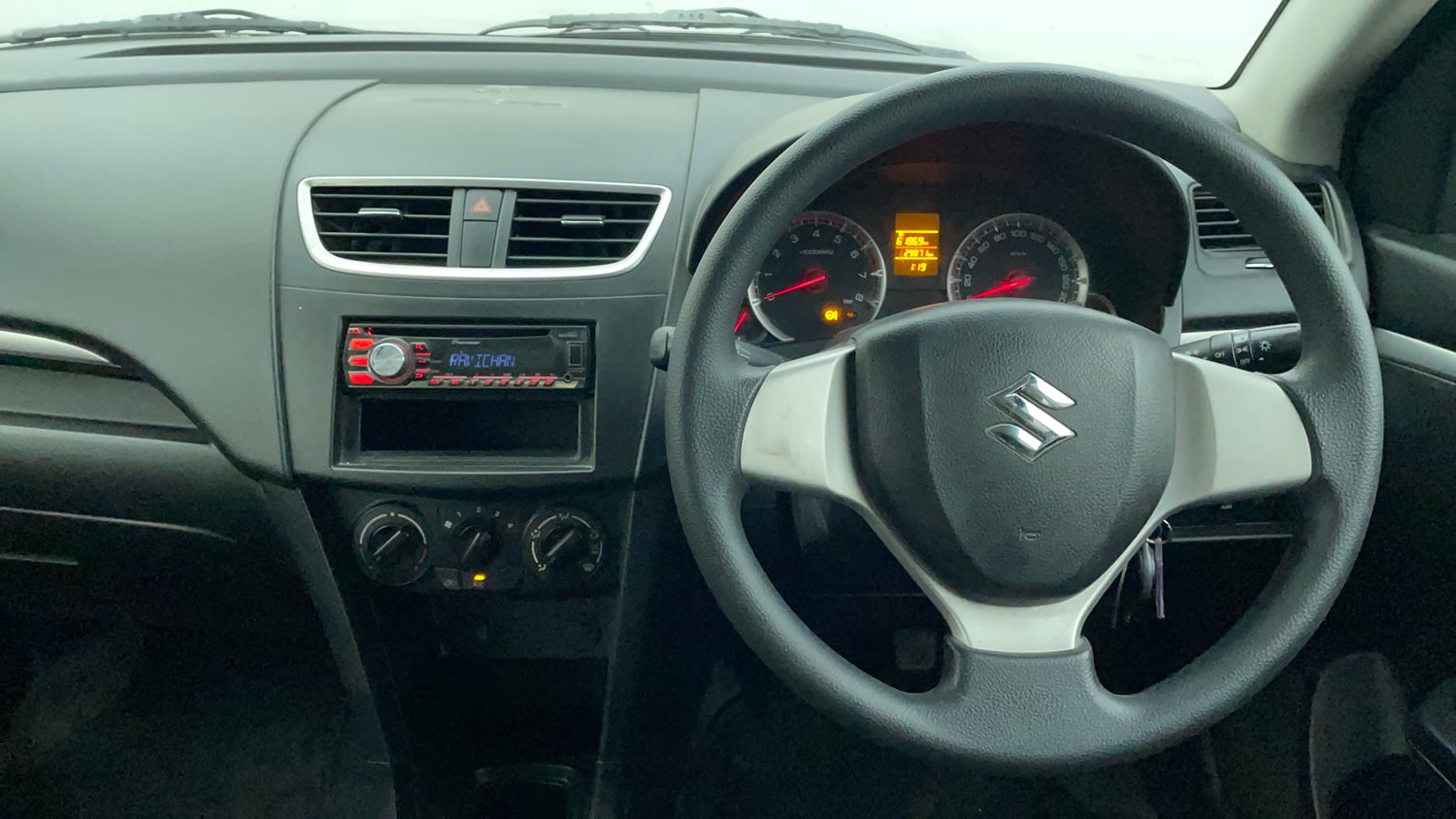 Used 2014 Maruti Suzuki Swift VXi Petrol Manual interior STEERING VIEW