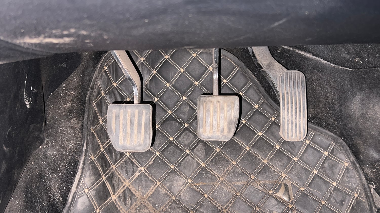 Used 2022 Tata Harrier XT Diesel Manual interior PEDALS VIEW