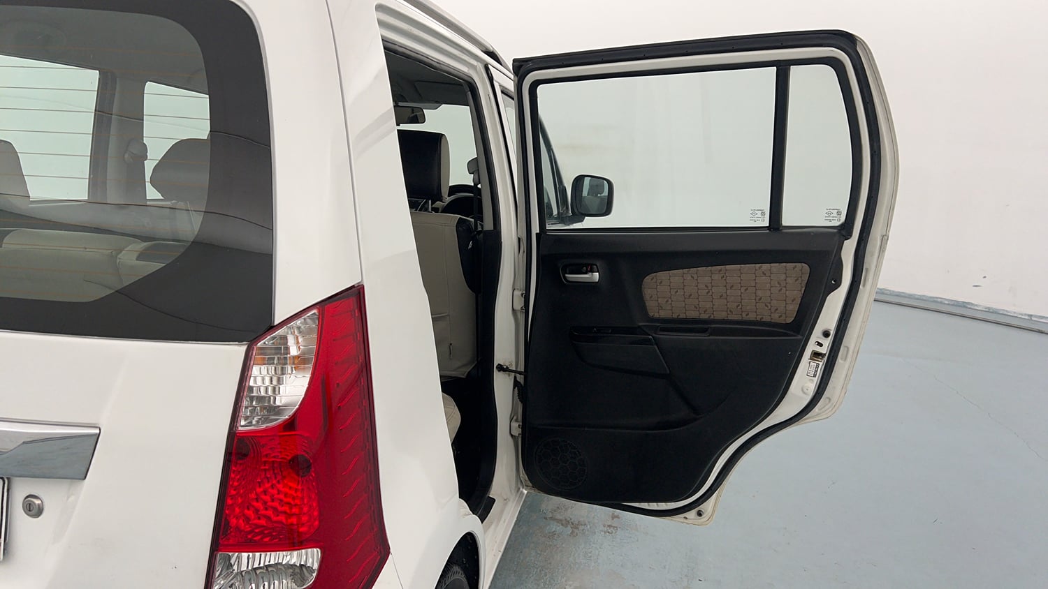 Used 2017 Maruti Suzuki Wagon R 1.0 VXI Petrol + CNG (Outside Fitted) Cng Manual interior RIGHT REAR DOOR OPEN VIEW