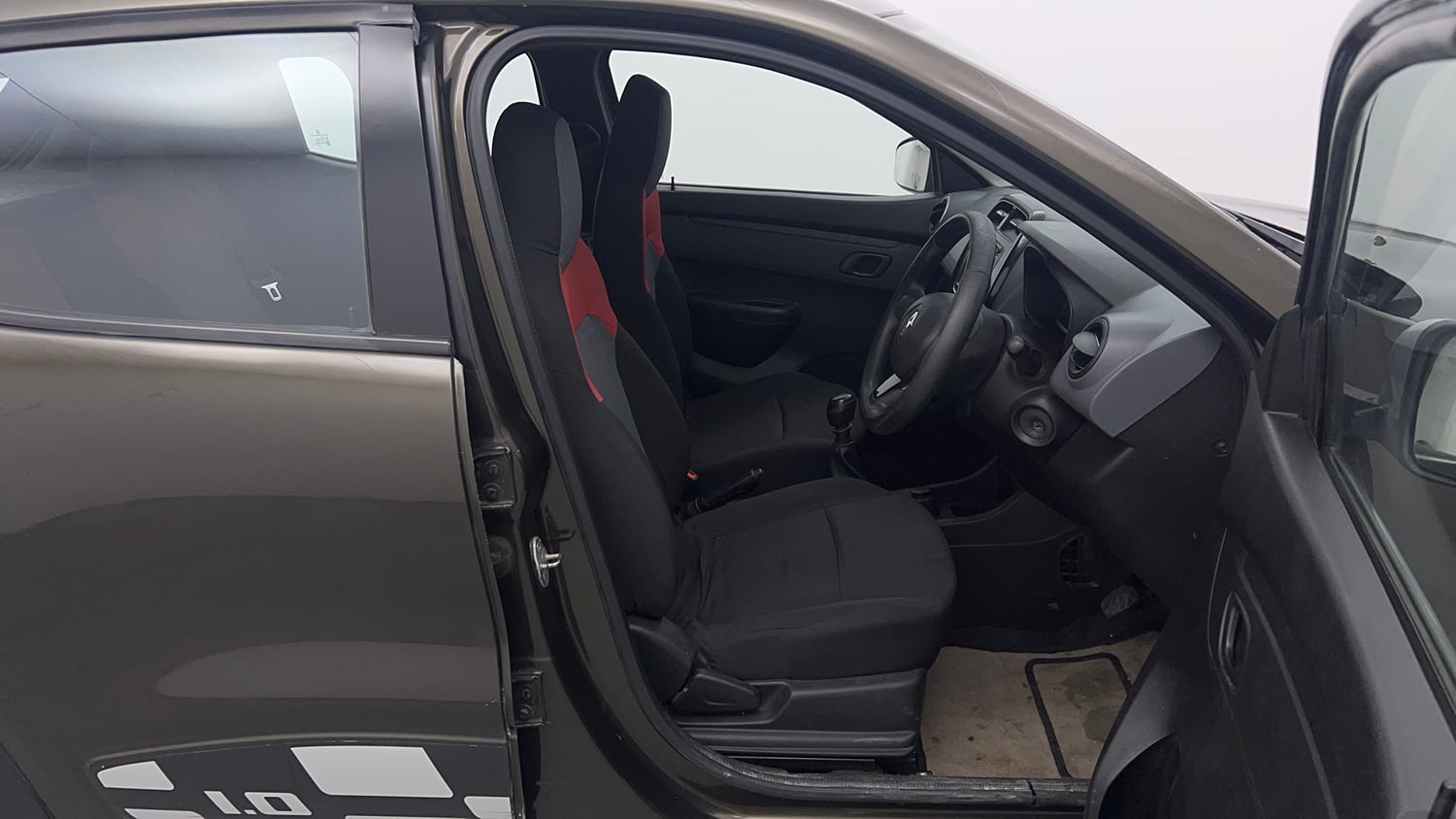 Used 2017 Renault Kwid 1.0 RXT Opt Petrol Manual interior RIGHT SIDE FRONT DOOR CABIN VIEW
